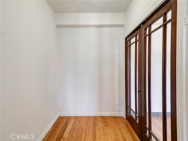 1030 East Ocean Boulevard, Long Beach CA: https://media.crmls.org/medias/40cc827a-02f7-4f19-b608-2de15cd4b00a.jpg