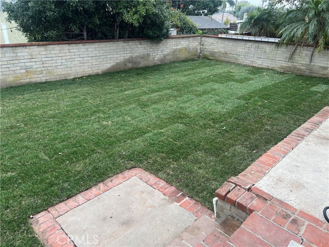 8414 Bleriot Avenue, Los Angeles CA: https://media.crmls.org/medias/40cca388-16c2-490c-9de6-1df6ae619b44.jpg