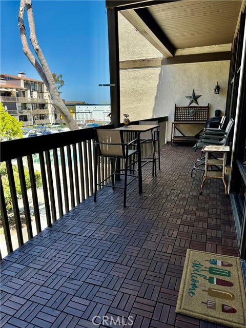 Detail Gallery Image 25 of 27 For 6215 Marina Pacifica Dr, Long Beach,  CA 90803 - 2 Beds | 2 Baths
