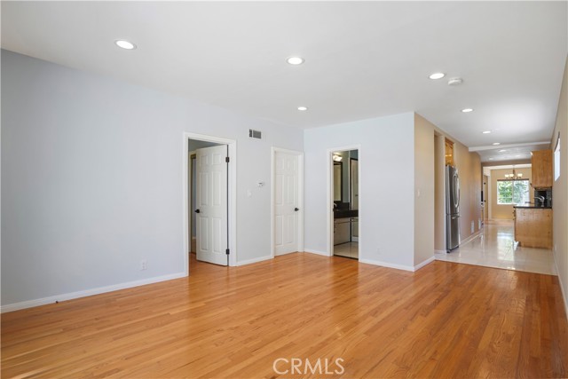 1715 Glorietta Avenue, Glendale CA: https://media.crmls.org/medias/40ccdf6d-2132-4385-8789-346b646863e4.jpg