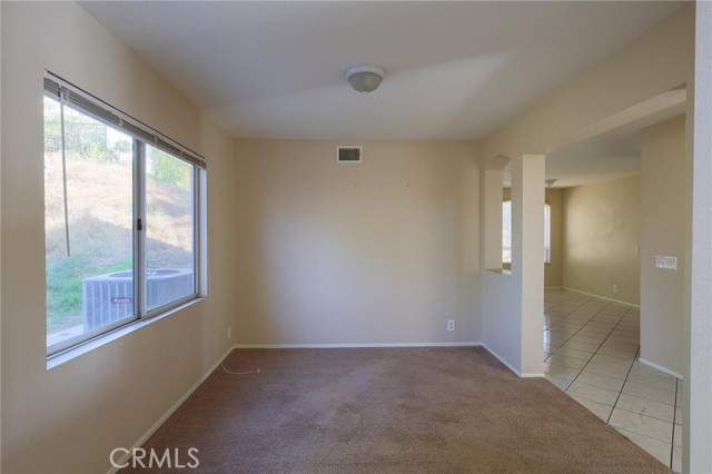 Detail Gallery Image 7 of 27 For 23916 Lake Vista Rd, Moreno Valley,  CA 92557 - 4 Beds | 2/1 Baths