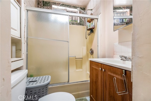 Detail Gallery Image 47 of 54 For 1340 1342 W 25th, Los Angeles,  CA 90007 - – Beds | – Baths