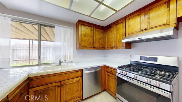 Detail Gallery Image 19 of 48 For 3415 Valencia Hill, Riverside,  CA 92507 - 3 Beds | 2 Baths