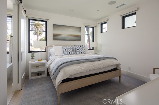 Detail Gallery Image 7 of 17 For 422 1/2 Larkspur Ave, Corona Del Mar,  CA 92625 - 2 Beds | 2/1 Baths