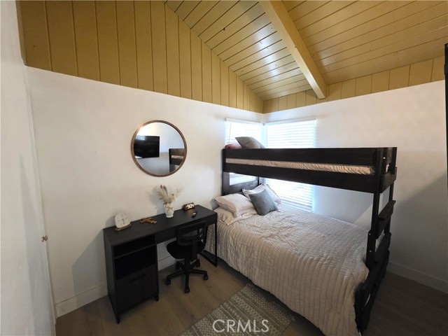 Detail Gallery Image 12 of 18 For 738 W Victoria Ct, Lake Arrowhead,  CA 92352 - 3 Beds | 2 Baths