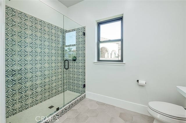 Detail Gallery Image 43 of 74 For 1190 E Turnberry Ave, Fresno,  CA 93730 - 5 Beds | 4/1 Baths