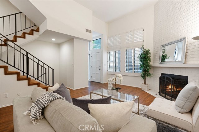 Detail Gallery Image 4 of 26 For 11622 Moorpark St #2,  Studio City,  CA 91602 - 2 Beds | 2/1 Baths