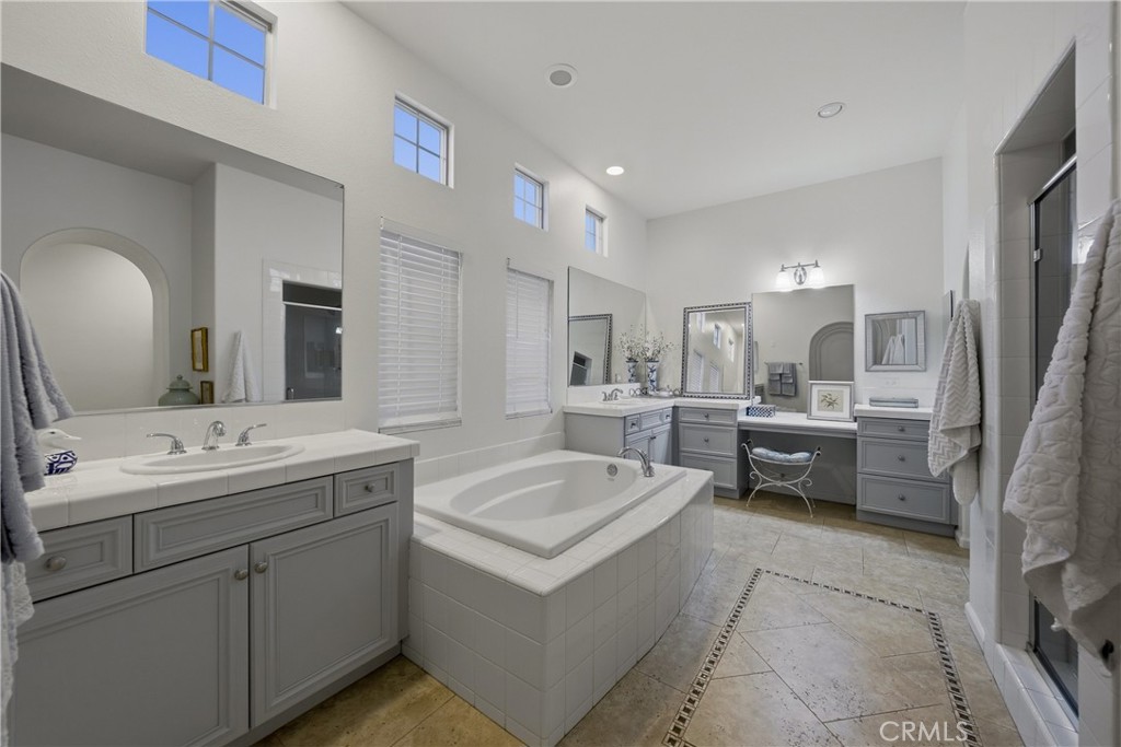 MLS #OC25259199 image #22