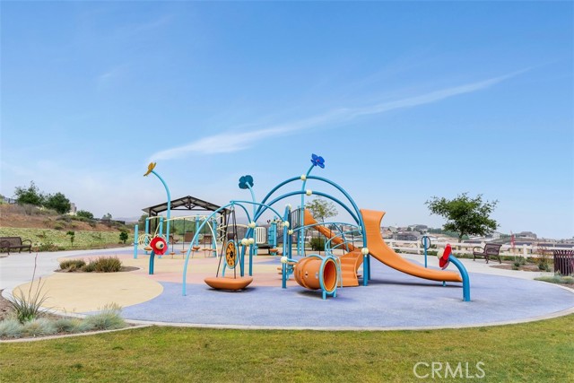 Detail Gallery Image 38 of 44 For 17183 Compass Dr, Riverside,  CA 92503 - 5 Beds | 4/1 Baths