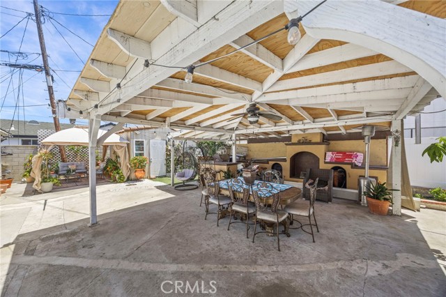 Detail Gallery Image 35 of 39 For 1709 S Townsend St, Santa Ana,  CA 92704 - 4 Beds | 2/1 Baths