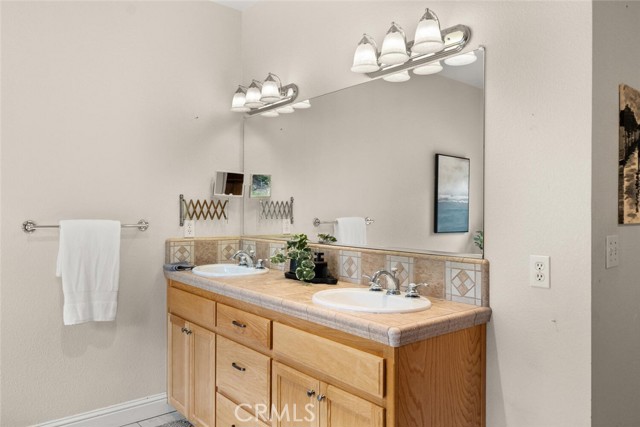 Detail Gallery Image 23 of 33 For 3512 Shadowtree, Chico,  CA 95928 - 3 Beds | 2 Baths