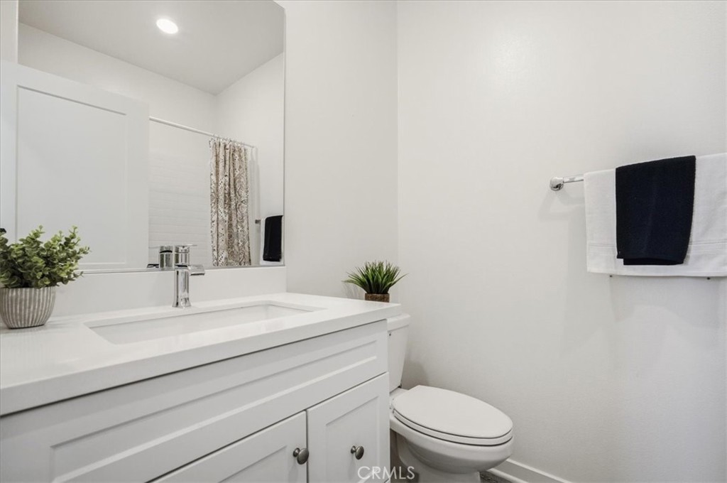 https://media.crmls.org/medias/40d2436e-26e9-4324-8f91-0ee7a8a26daa.jpg?preset=X-Large