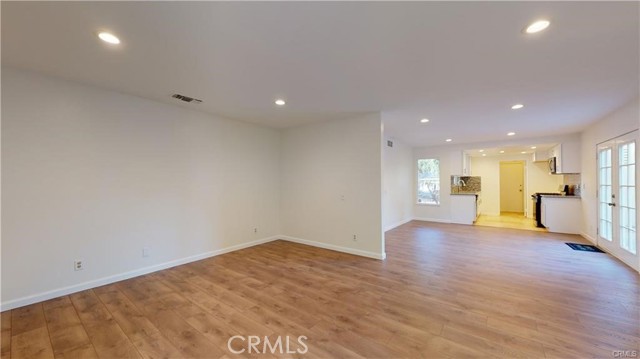 Detail Gallery Image 6 of 17 For 1952 Adobe, Corona,  CA 92882 - 3 Beds | 2 Baths