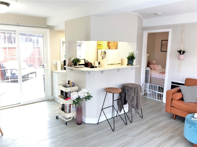 254 Cypress Drive, Laguna Beach CA: https://media.crmls.org/medias/40d2f17c-3810-402e-ad51-325e2066a024.jpg