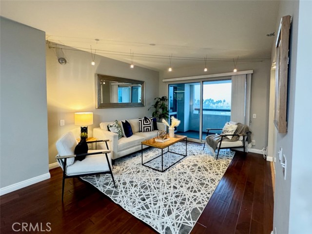 Detail Gallery Image 8 of 57 For 525 E Seaside Way #305,  Long Beach,  CA 90802 - 2 Beds | 1/1 Baths