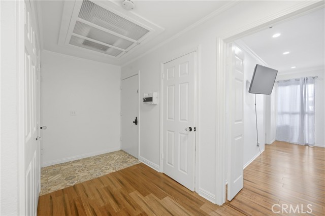 7202 Marina Pacifica S, Long Beach CA: https://media.crmls.org/medias/40d34225-0e55-4900-99be-a4fd48c27b00.jpg