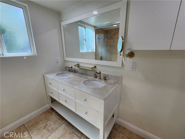 10450 Balboa Boulevard, Granada Hills CA: https://media.crmls.org/medias/40d3ec27-57da-4da0-82f2-efbbaeca952e.jpg
