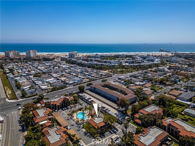 7648 Bay Drive, Huntington Beach CA: https://media.crmls.org/medias/40d4c45a-c5cd-4ebf-8aaa-a2adc85e5712.jpg