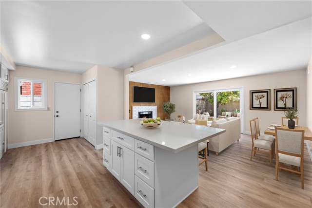 Detail Gallery Image 5 of 32 For 5852 Raphael Dr, Huntington Beach,  CA 92649 - 4 Beds | 2 Baths