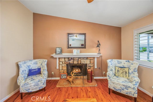 7571 Willow Way, Highland CA: https://media.crmls.org/medias/40d4e3c0-8d9f-492c-80de-9f3683317cab.jpg