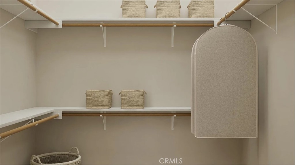 https://media.crmls.org/medias/40d54091-dc15-4984-8d12-99231b7f9429.jpg?preset=X-Large