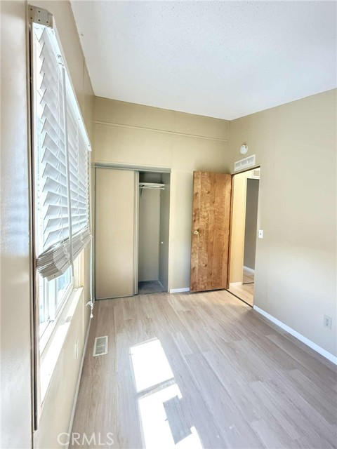 21100 State St, San Jacinto CA: https://media.crmls.org/medias/40d5595c-851c-49d8-b647-ce05c2b4849a.jpg