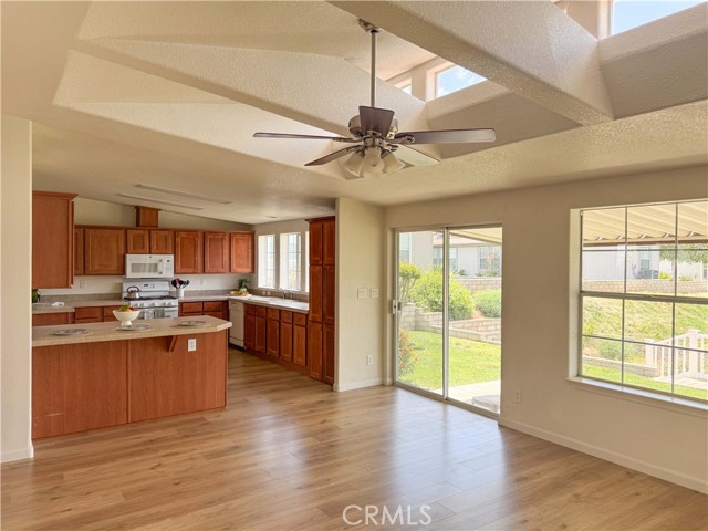 Detail Gallery Image 8 of 29 For 10961 Dr Desert Lawn #396,  Calimesa,  CA 92320 - 3 Beds | 2 Baths