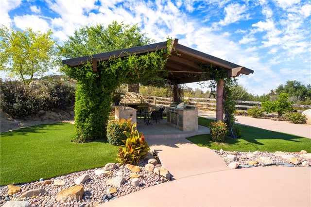 42179 Calle Paramo, Murrieta CA: https://media.crmls.org/medias/40d58ce2-61bc-44bd-b03b-88695198dcda.jpg