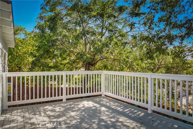 Detail Gallery Image 11 of 26 For 6150 Strickland Ave, Los Angeles,  CA 90042 - 3 Beds | 2 Baths