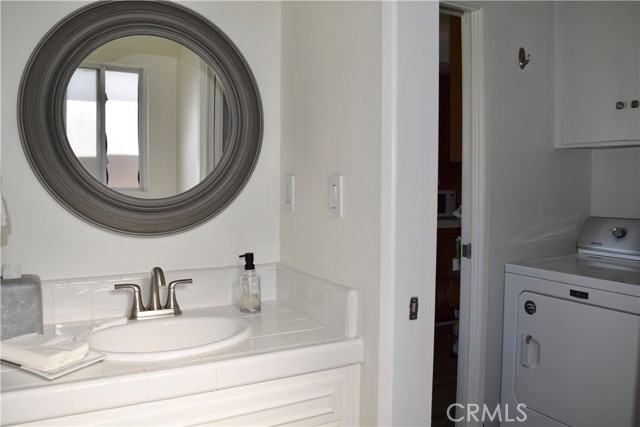 Detail Gallery Image 10 of 29 For 17406 Blackhawk St, Granada Hills,  CA 91344 - 4 Beds | 2/1 Baths