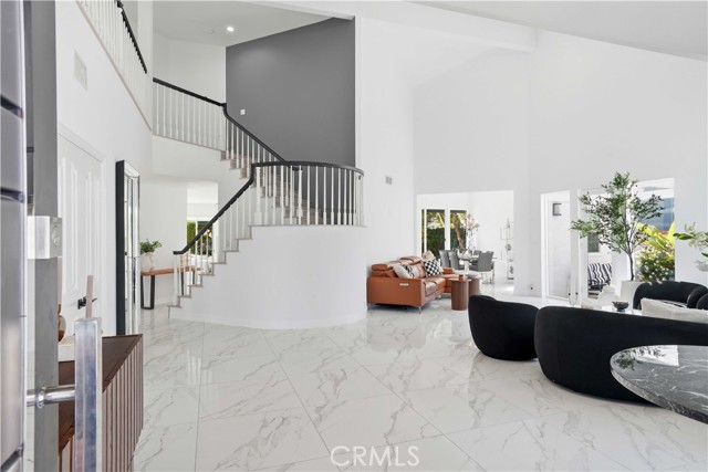 Detail Gallery Image 5 of 56 For 7600 Southby, West Hills,  CA 91304 - 5 Beds | 5 Baths