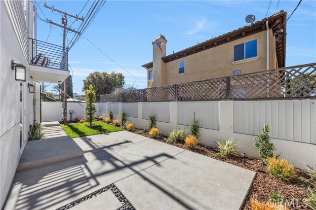 2405 Mathews Avenue, Redondo Beach CA: https://media.crmls.org/medias/40d628c7-7f3b-4613-a97d-c80856f4451e.jpg