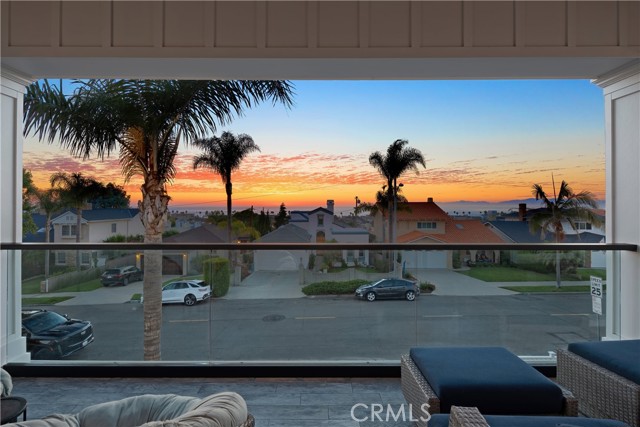 550 Helberta Avenue, Redondo Beach, California 90277, 5 Bedrooms Bedrooms, ,3 BathroomsBathrooms,Residential,Sold,Helberta,SB21204332