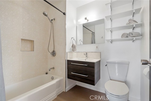 Detail Gallery Image 13 of 20 For 100 Atlantic Ave #405,  Long Beach,  CA 90802 - 2 Beds | 1 Baths