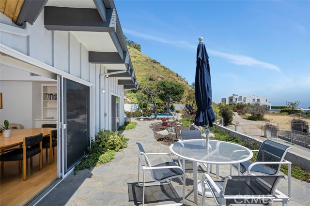 Drew Fenton | 1032 Enchanted Way Pacific Palisades CA | MLS: 7192605