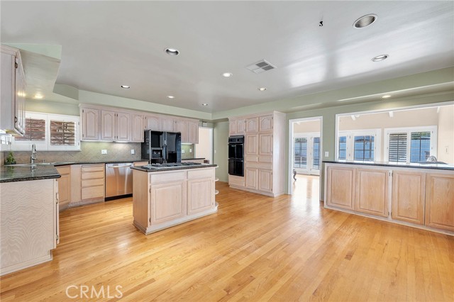 Detail Gallery Image 13 of 37 For 23230 Bigler St, Woodland Hills,  CA 91364 - 3 Beds | 2 Baths