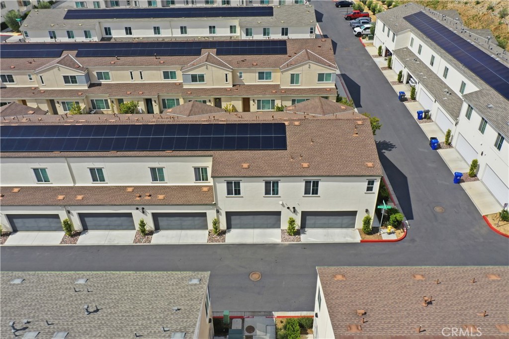 https://media.crmls.org/medias/40d77da0-6c6c-4916-8c08-64acca92b43e.jpg?preset=X-Large