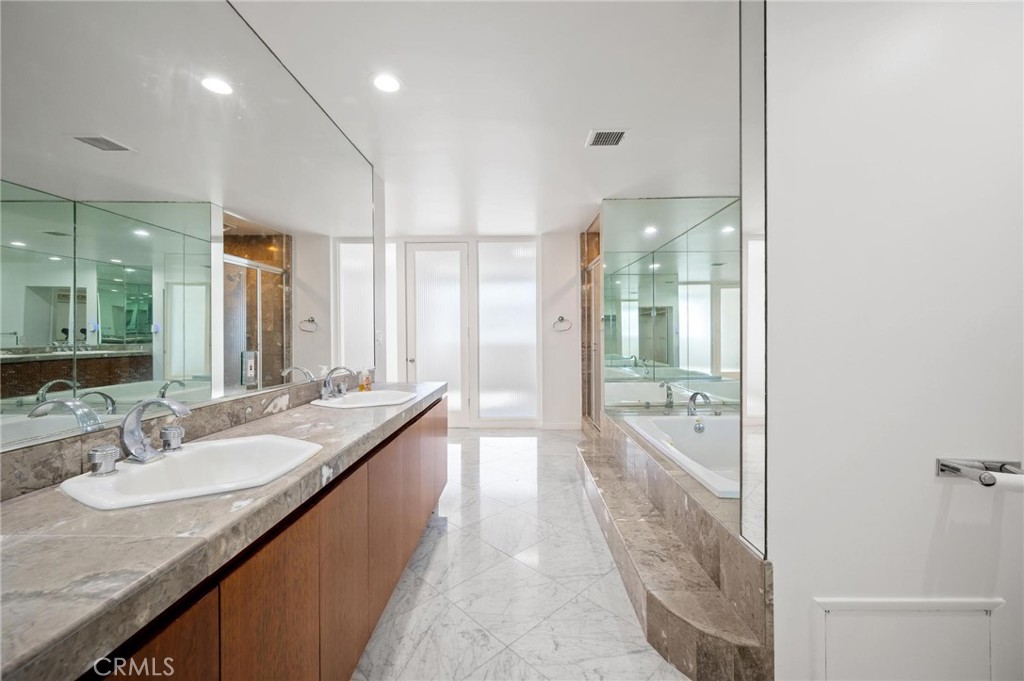 MLS #SR25256214 image #10