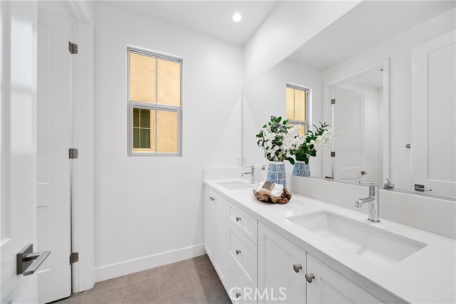 101 eversedge, Irvine CA: https://media.crmls.org/medias/40d7c147-4f87-47f4-80dc-09a64d7aa9b5.jpg
