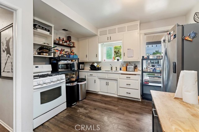 Detail Gallery Image 16 of 34 For 323 E Colton, Redlands,  CA 92374 - 3 Beds | 2 Baths