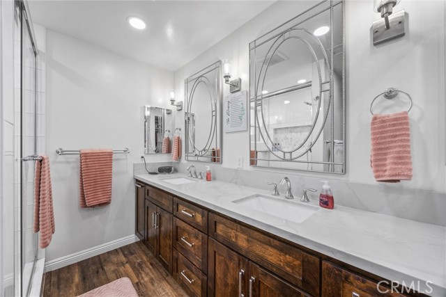 4913 Zapato Place, Bakersfield CA: https://media.crmls.org/medias/40d887a7-8674-4dec-833b-156ac3ced248.jpg