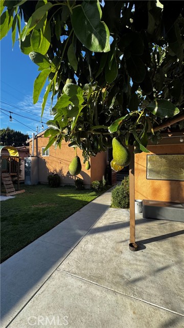 806 E 91st, Los Angeles CA: https://media.crmls.org/medias/40d8a9a0-abce-466e-9ae7-5c35a6747c99.jpg