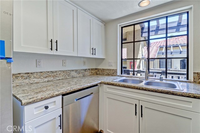 Detail Gallery Image 13 of 30 For 25561 Indian Hill Ln #X,  Laguna Hills,  CA 92653 - 2 Beds | 2 Baths