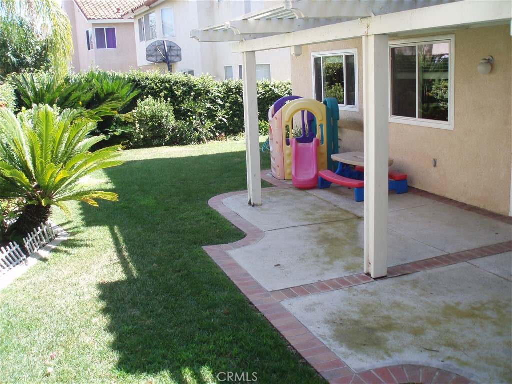 MLS #OC25123590 img 1