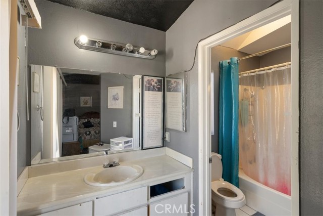 Detail Gallery Image 14 of 28 For 11921 Wild Flax Ln, Moreno Valley,  CA 92557 - 3 Beds | 2/1 Baths