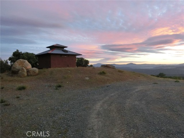 Detail Gallery Image 13 of 49 For 864 Watertrough Rd, Clearlake Oaks,  CA 95423 - 1 Beds | 1/1 Baths