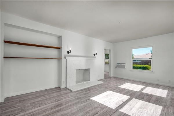 Detail Gallery Image 3 of 12 For 17503 Kingsbury, Granada Hills,  CA 91344 - 2 Beds | 1 Baths