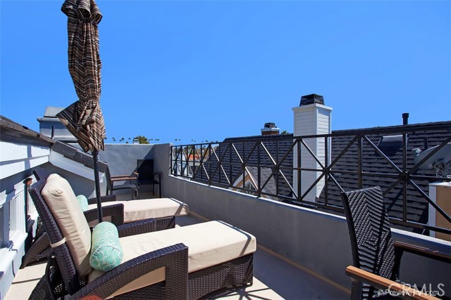 Detail Gallery Image 20 of 26 For 441 Carnation Ave, Corona Del Mar,  CA 92625 - 3 Beds | 2/1 Baths