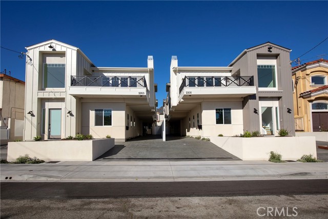 Detail Gallery Image 8 of 8 For 2203 Marshalfield #B,  Redondo Beach,  CA 90278 - 4 Beds | 3/1 Baths