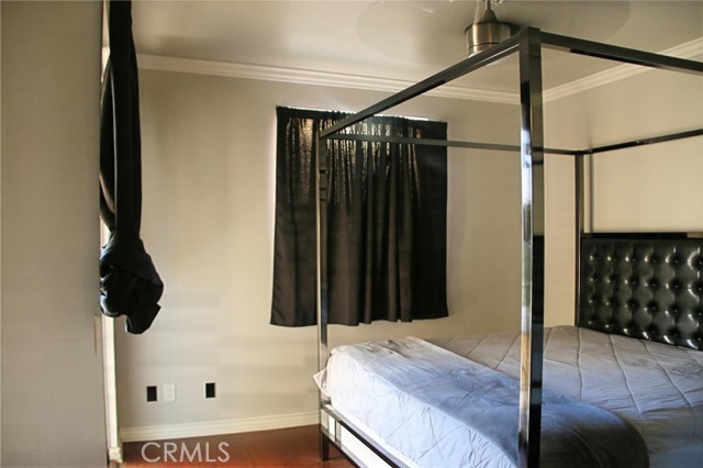 555 Maine Avenue, Long Beach CA: https://media.crmls.org/medias/40de6690-f2ac-4515-af89-f05fe8b17ae8.jpg